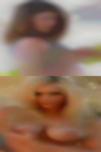 Sex in Green horny nude women leaf.